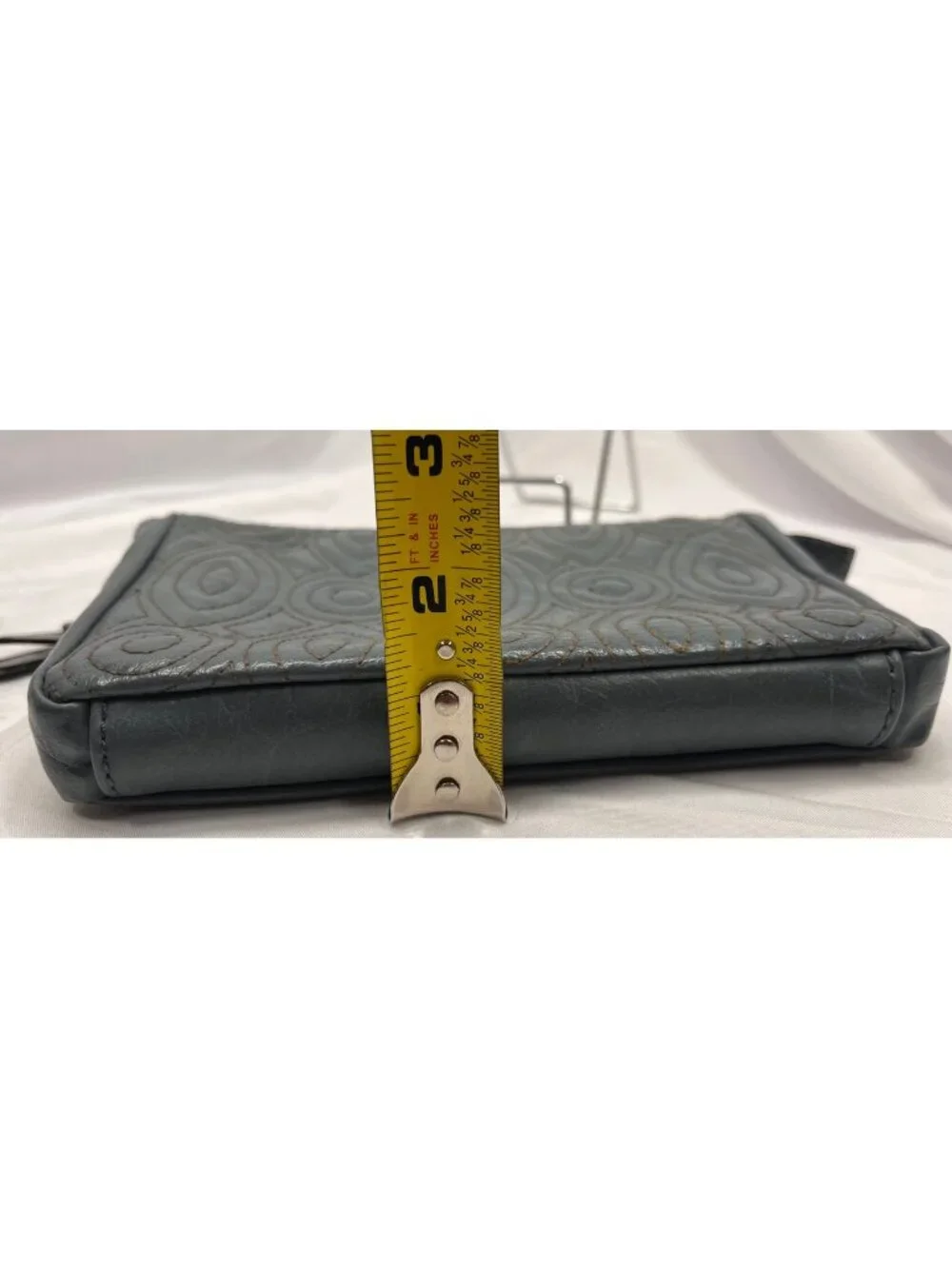 Axcess wristlet wallet